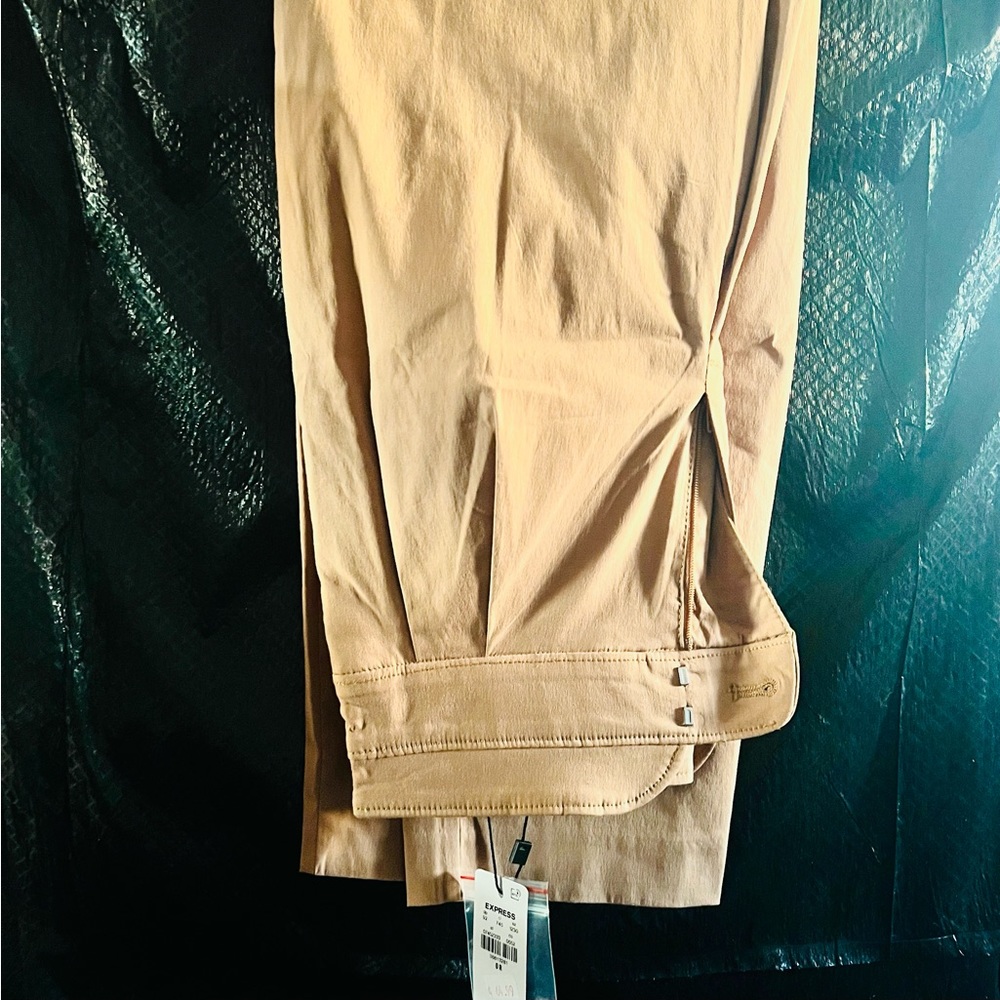 Pleated Ankle Pant